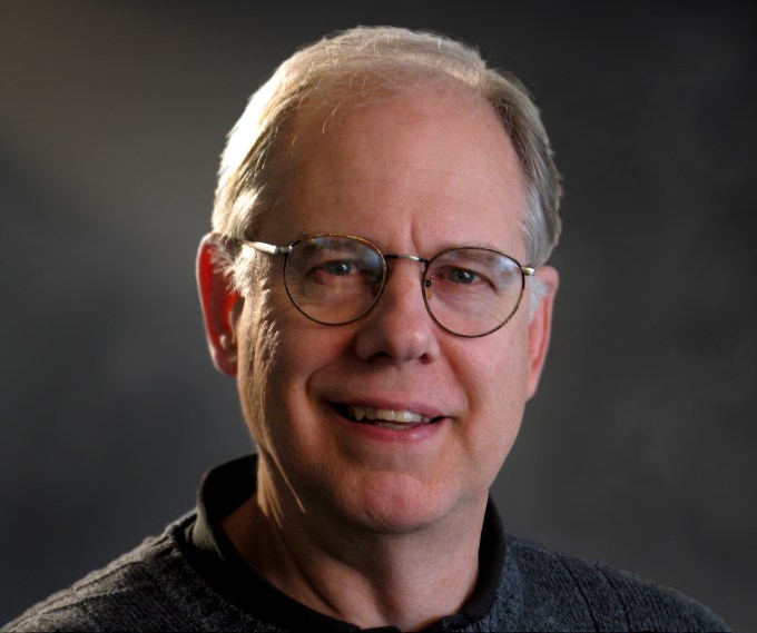 craig-franklin-headshot-new-bg-crop-right